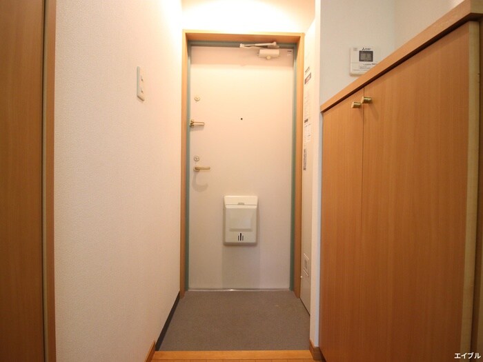 物件内観写真14　(玄関)