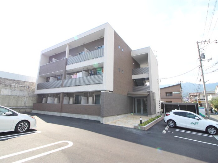 物件外観写真1　(外観写真)