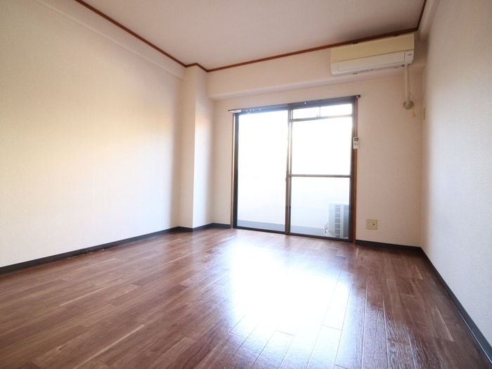 物件内観写真10　(居室)