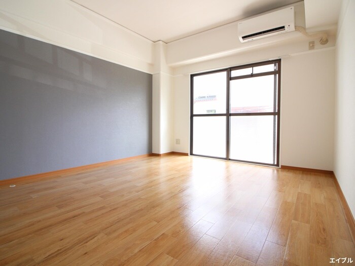 青木ビルの居室