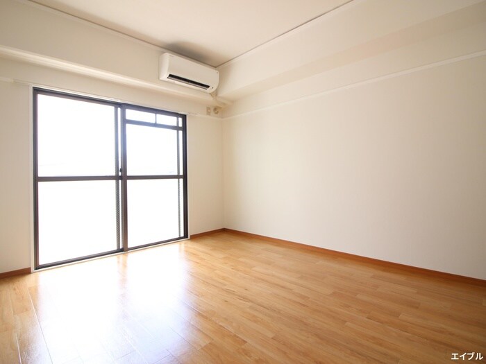 青木ビルの居室