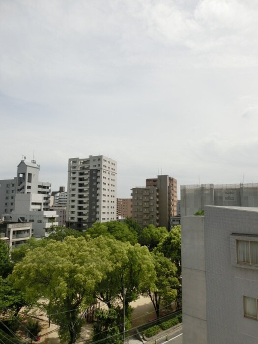 物件内観写真16　(室内からの展望)