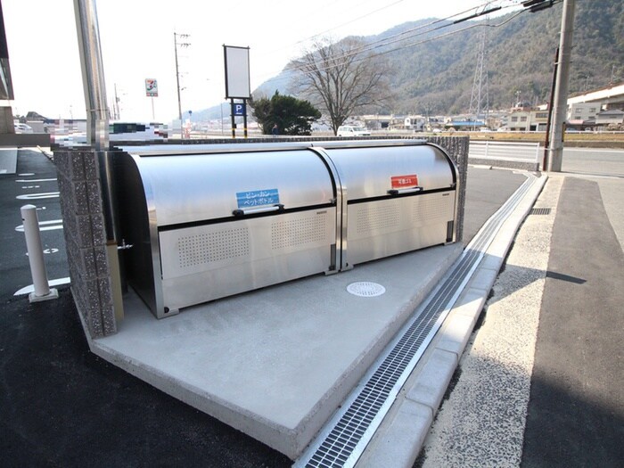 物件外観写真5　(建物設備)