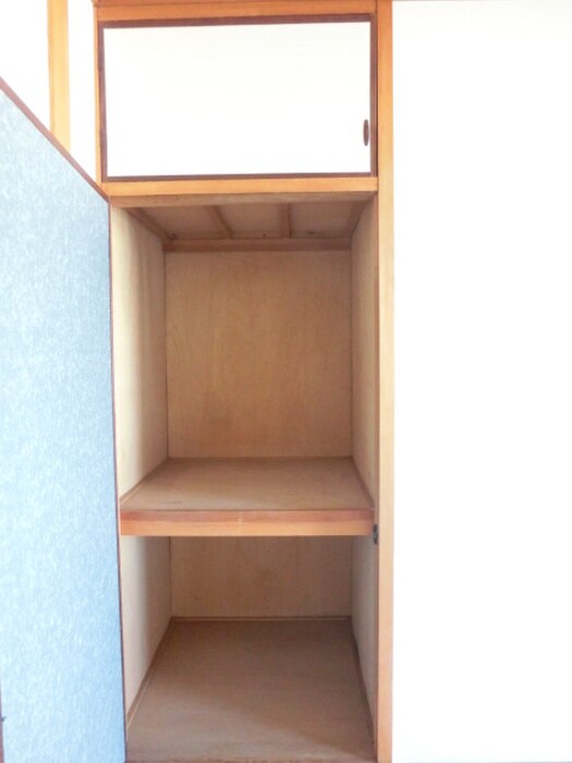 物件内観写真4　(収納)
