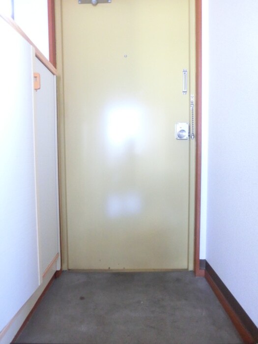 物件内観写真13　(玄関)