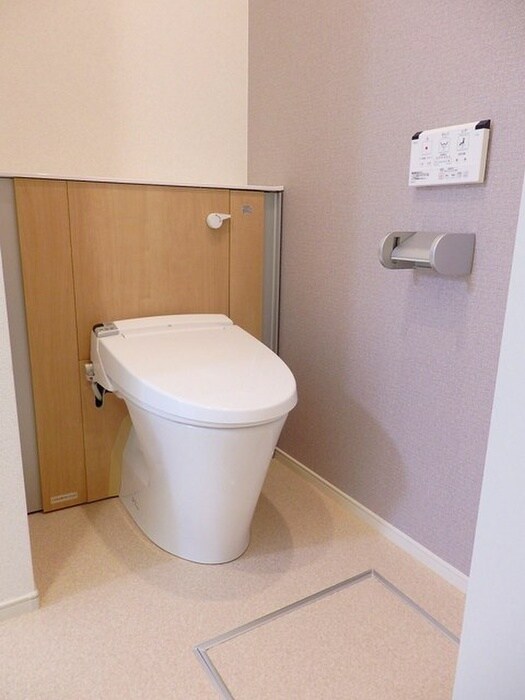 物件内観写真6　(トイレ)