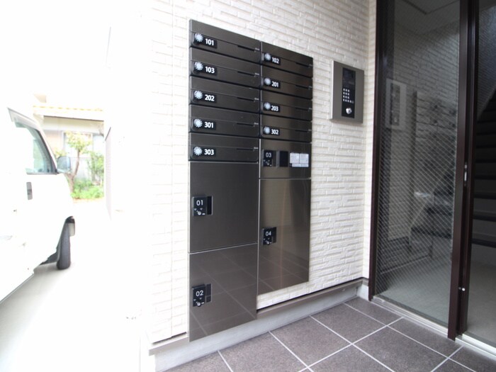 物件外観写真4　(建物設備)