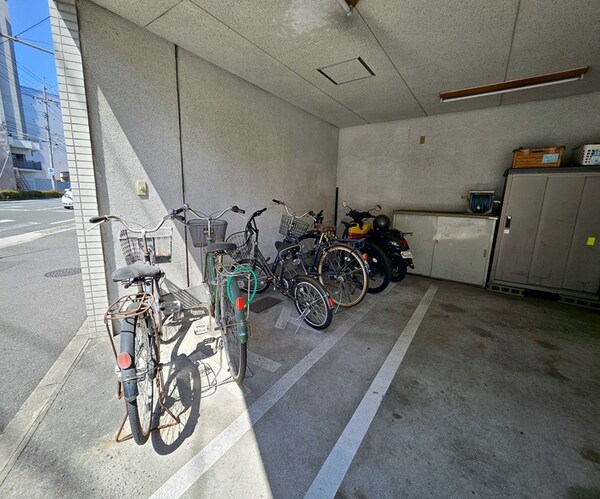 駐輪場