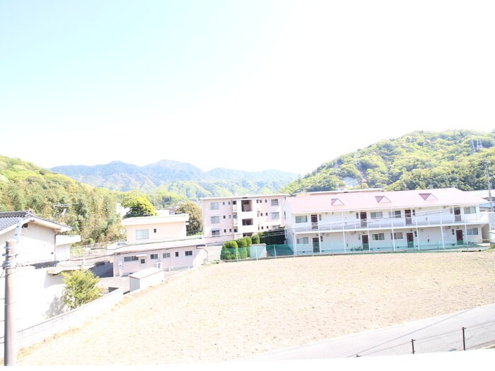 物件内観写真16　(室内からの展望)