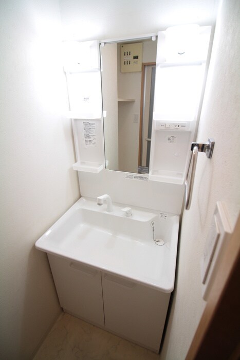 物件内観写真11　(洗面)