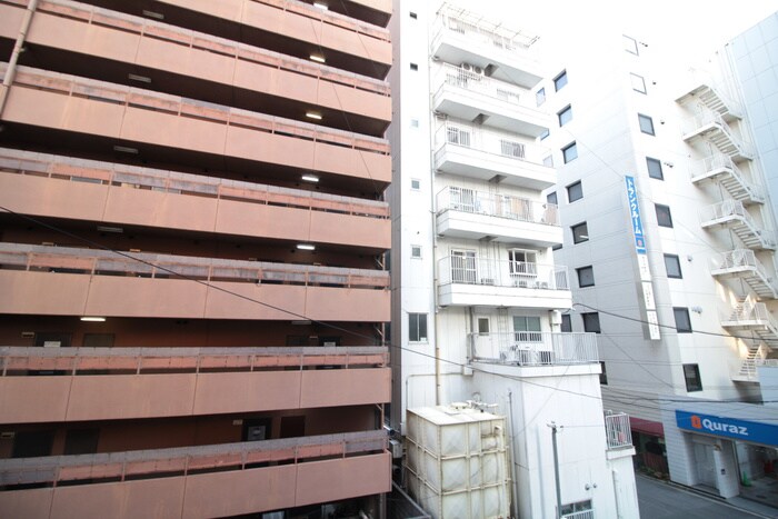 物件内観写真16　(室内からの展望)