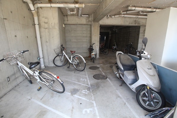 駐輪場