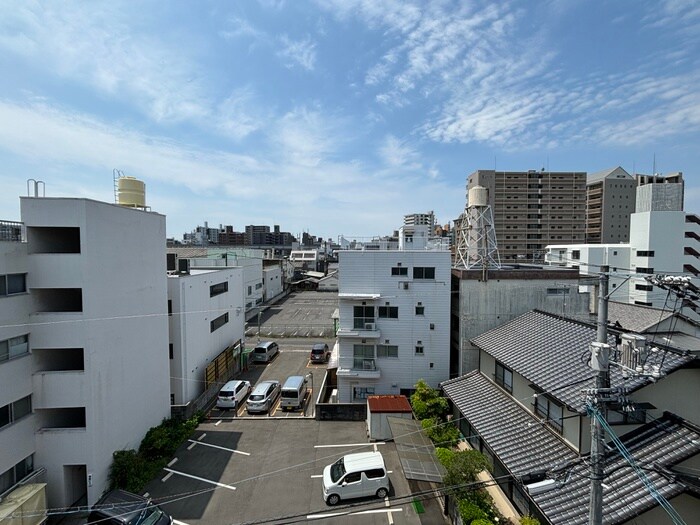 物件内観写真15　(室内からの展望)