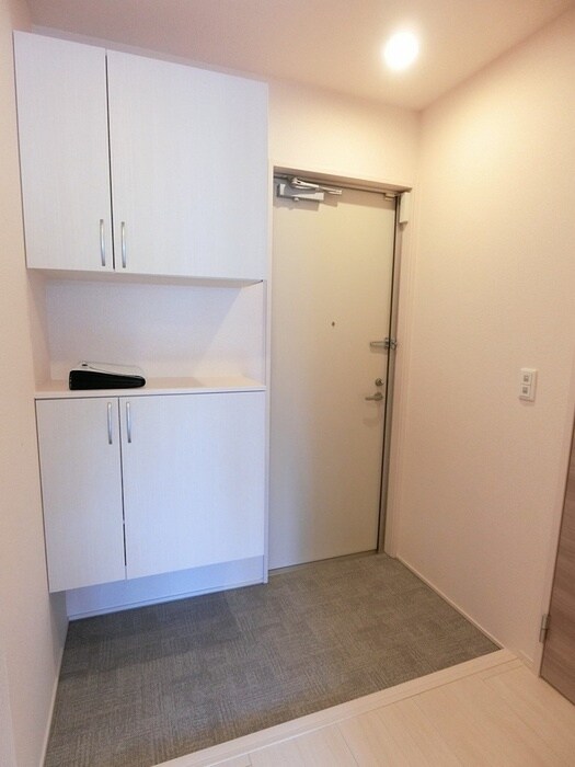 物件内観写真12　(玄関)