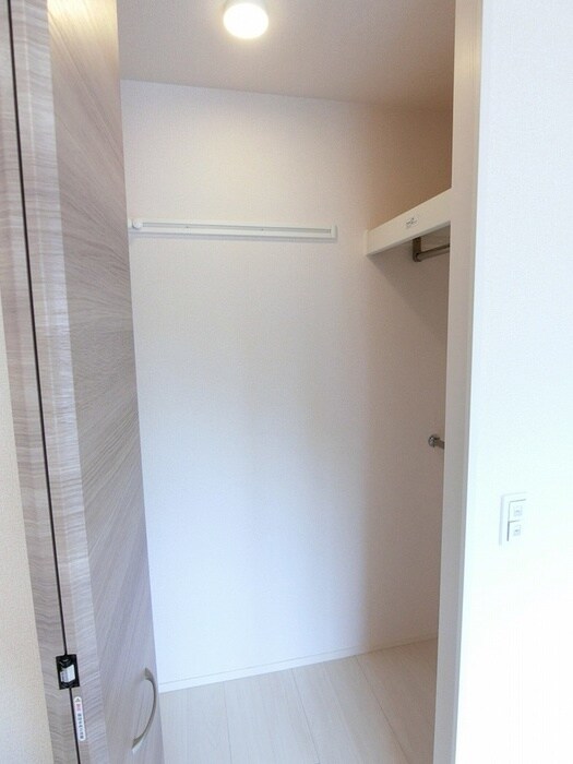 物件内観写真13　(収納)