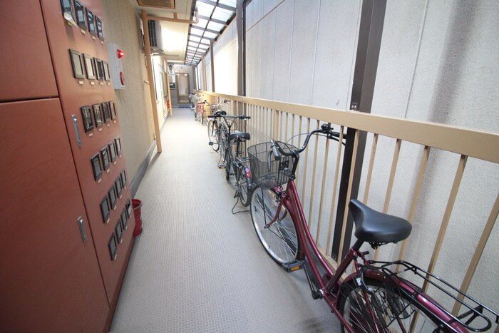 物件外観写真5　(駐輪場)