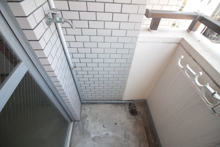 物件内観写真14　(洗濯機置場)