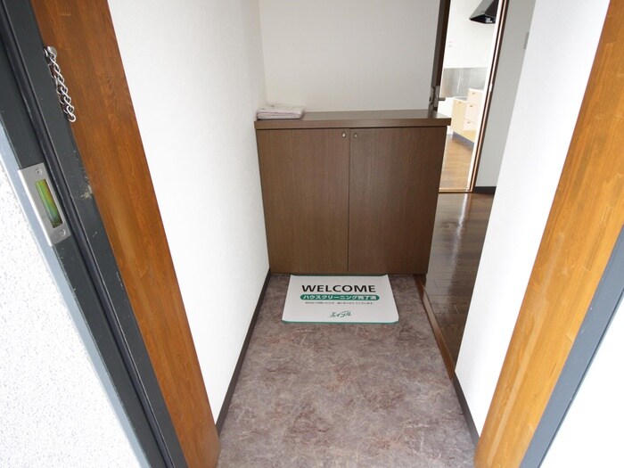 物件内観写真17　(玄関)