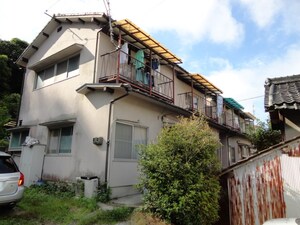 岡本アパ－ト２外観写真