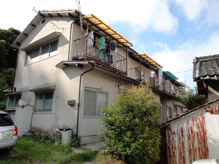 岡本アパ－ト２外観写真