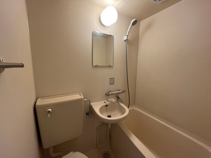 物件内観写真11　(洗面)