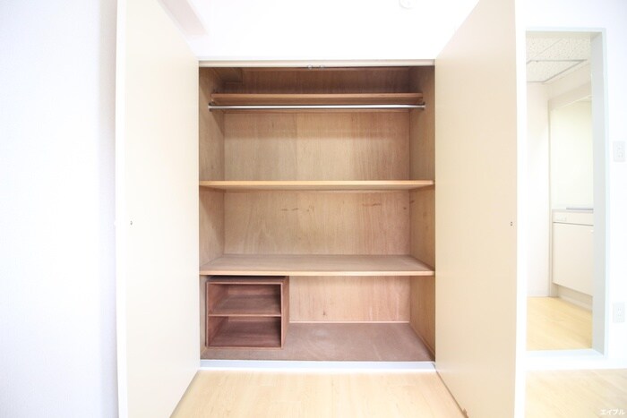 物件内観写真12　(収納)