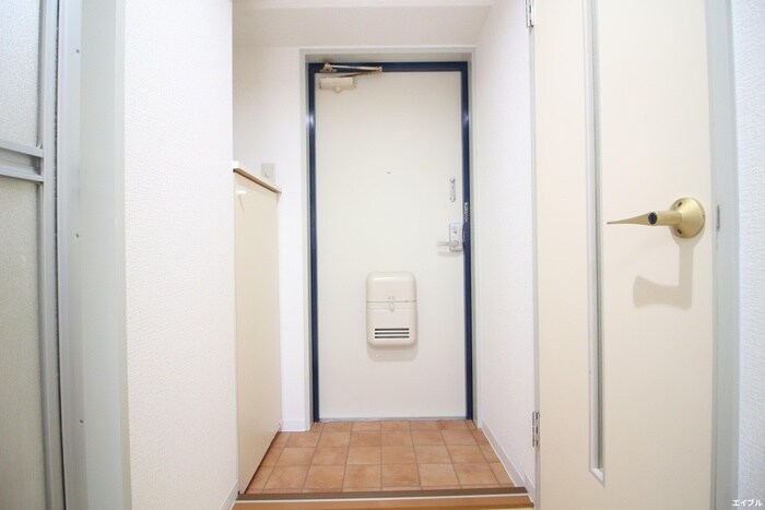 物件内観写真13　(玄関)