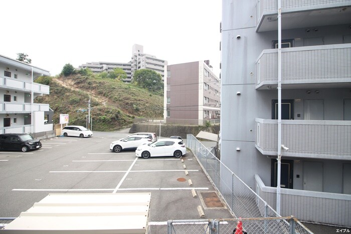 物件内観写真14　(室内からの展望)