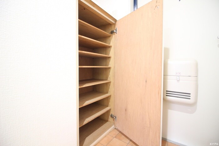物件内観写真15　(靴箱)