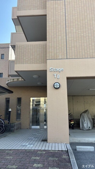 物件外観写真6　(エントランス部分)