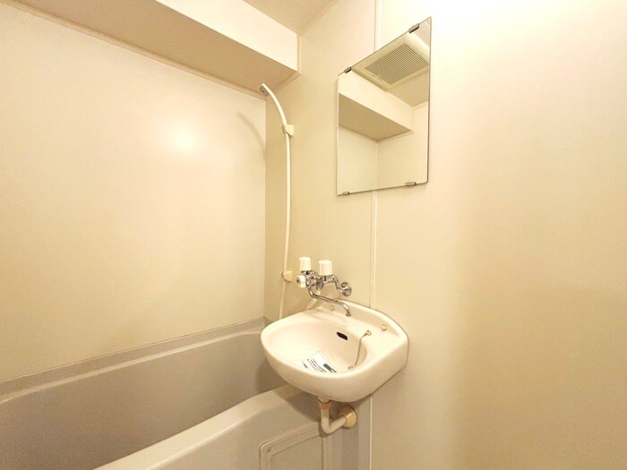 物件内観写真10　(洗面)