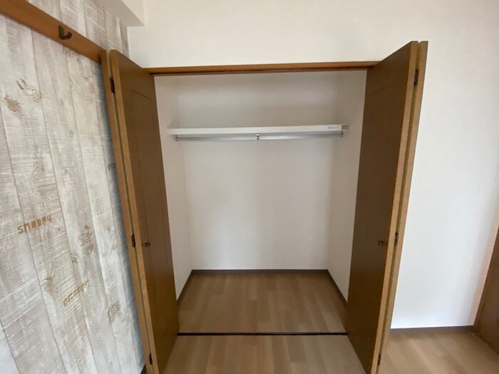 物件内観写真12　(収納)