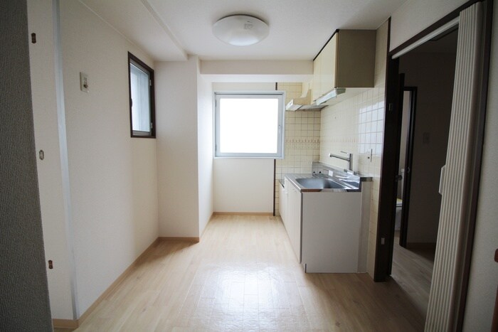 物件内観写真16　(玄関)