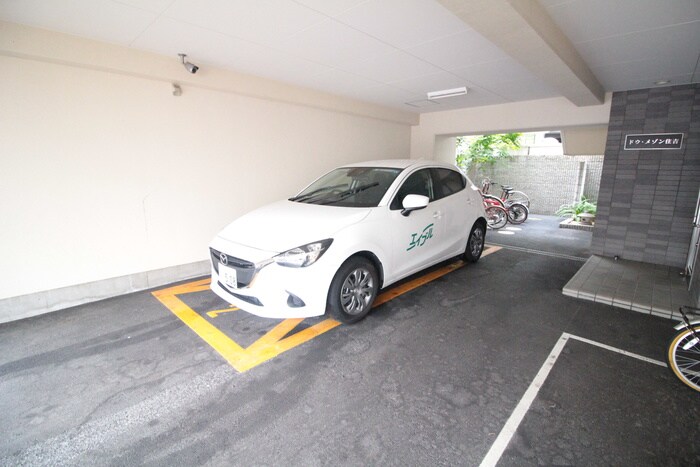 物件外観写真4　(駐車場)