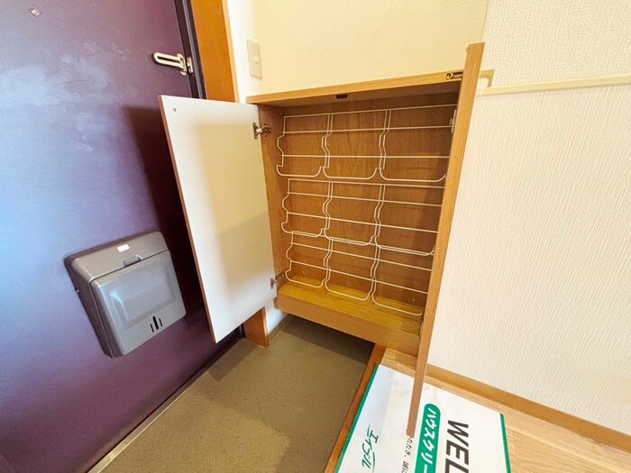 物件内観写真14　(靴箱)