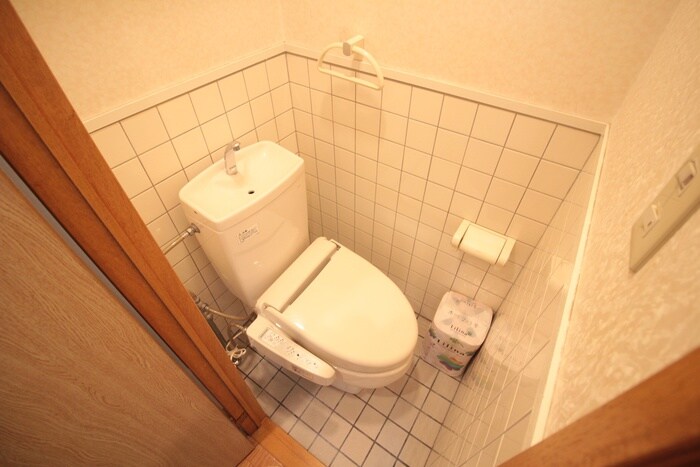 物件内観写真11　(トイレ)