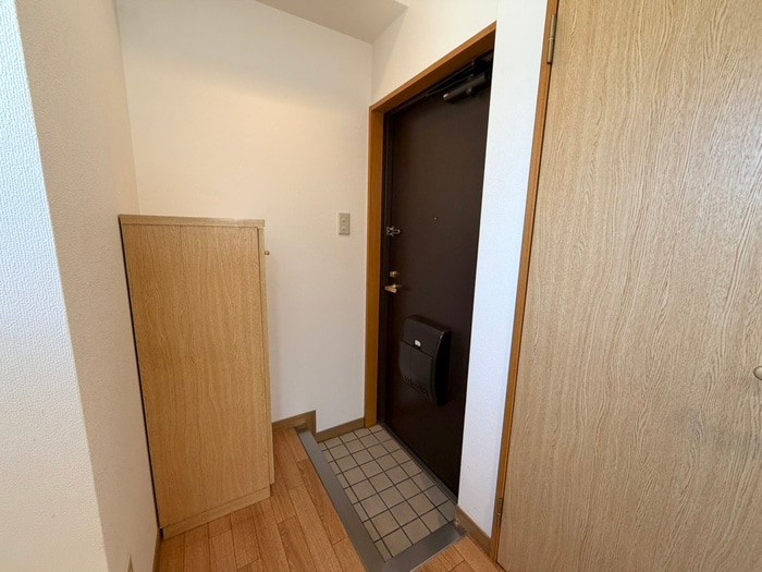 物件内観写真19　(玄関)