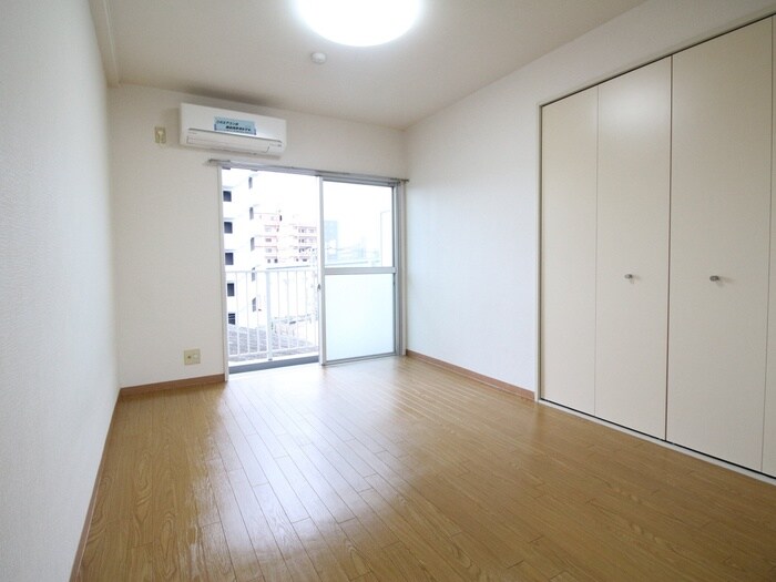 物件内観写真15　(室内からの展望)