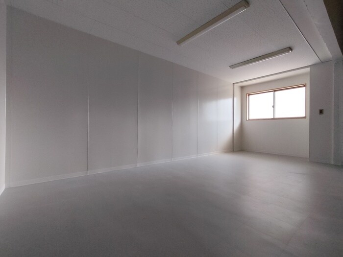 物件内観写真11　(居室)