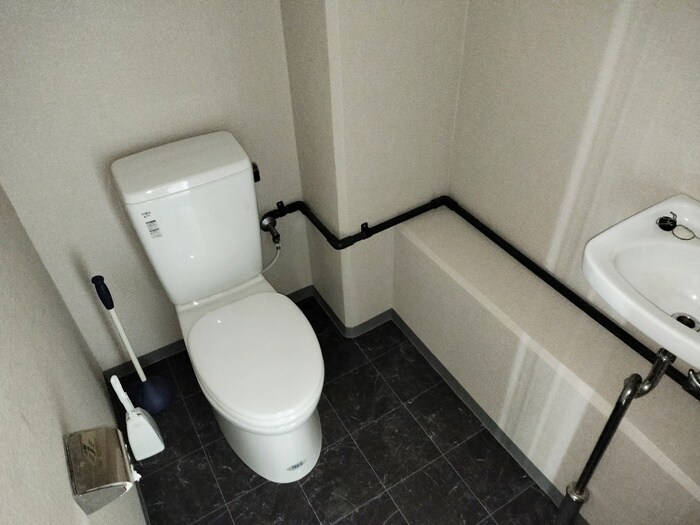 物件内観写真16　(トイレ)