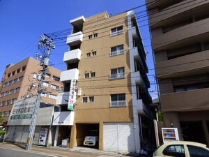 東カニヤ菊地ビル外観写真