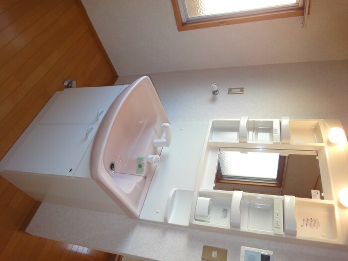 物件内観写真8　(洗面)