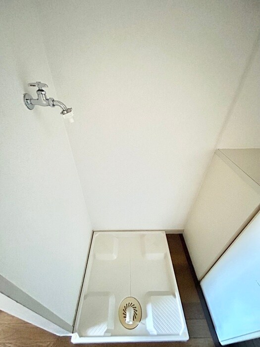 物件内観写真16　(洗濯機置場)