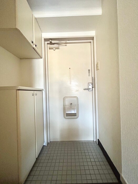 物件内観写真18　(玄関)