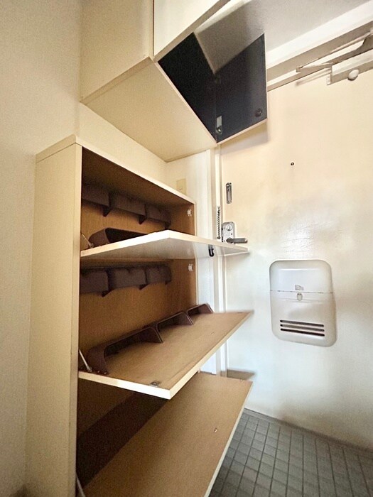 物件内観写真18　(靴箱)