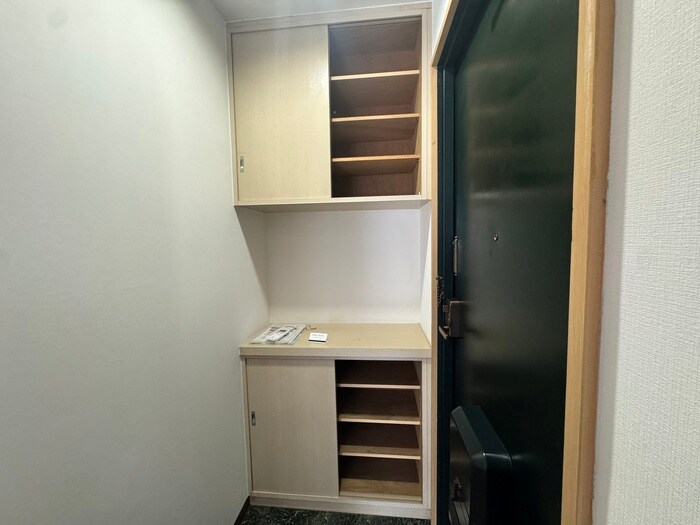 物件内観写真12　(靴箱)