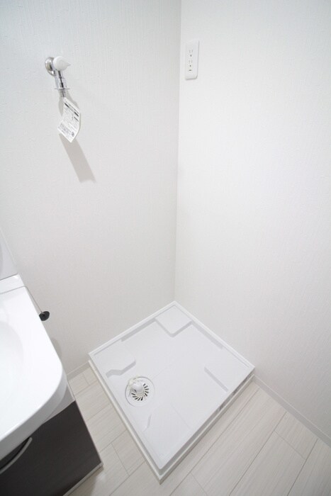 物件内観写真12　(洗濯機置場)