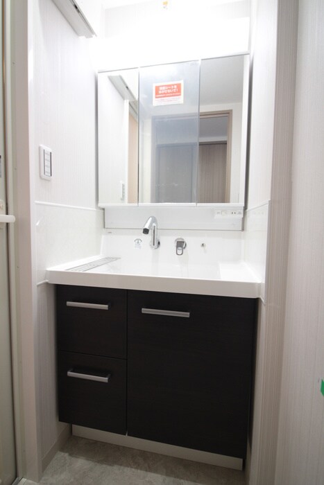 物件内観写真11　(洗面)