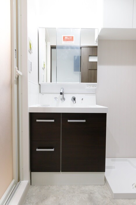 物件内観写真11　(洗面)