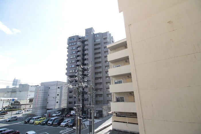 物件内観写真16　(室内からの展望)